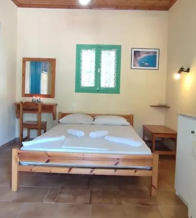 Aparthotel Spiros 3*