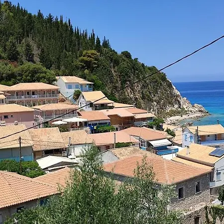 Spiros Apartmanhotel Áyios Nikítas