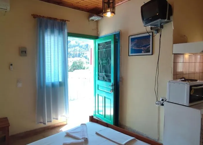 Aparthotel Spiros 3*