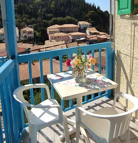 Spiros Aparthotel 3*
